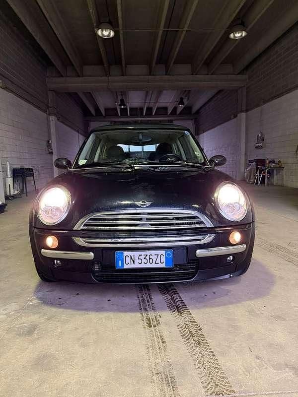 Usata Mini One D 75 CV (55 kW) 2004 Nero Utilitaria