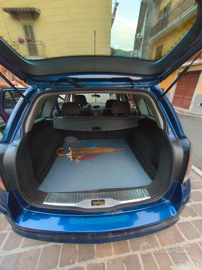 Usata Opel Astra Sport 125 CV (91 kW) 2004 Bluazzurro Station wagon
