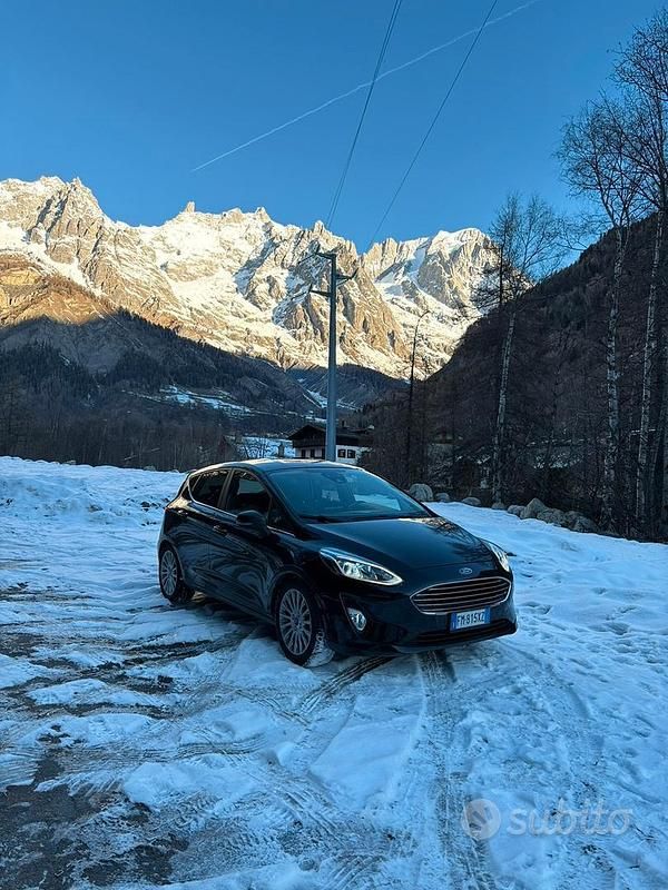Usata Ford Fiesta 2018 Nero Utilitaria