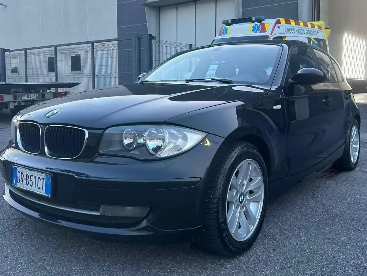 Usata BMW 118 143 CV (105 kW) 2008 Nero Utilitaria