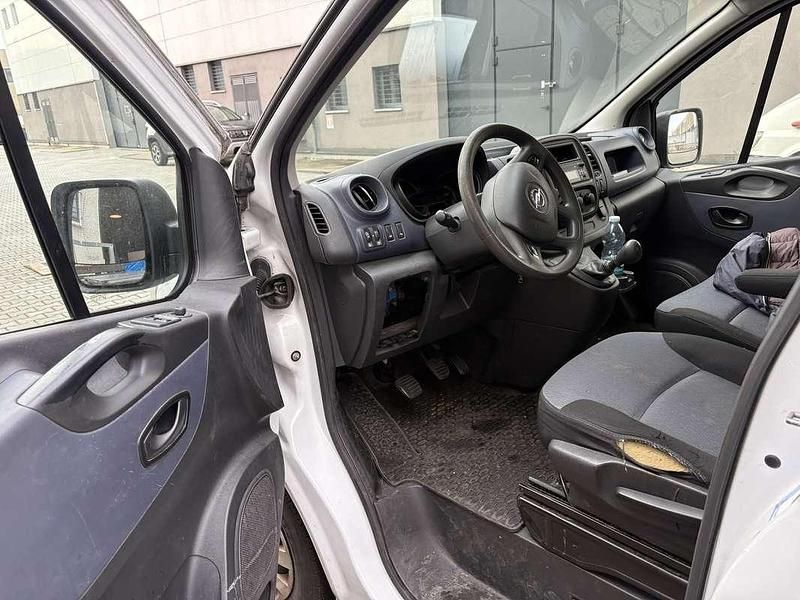 Usata Opel Vivaro 116 CV (85 kW) 2016 Monovolume