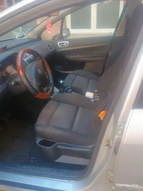 Usata Peugeot 307 90 CV (66 kW) 2006 Grigio Berlina