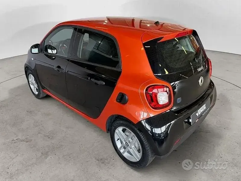 Usata Smart ForFour Electric Drive Pure 2022 Nero Utilitaria