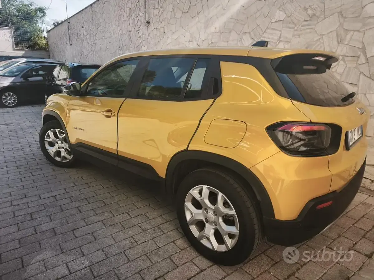 Usata Jeep Avenger Altitude 101 CV (74 kW) 2023 Giallo SUV