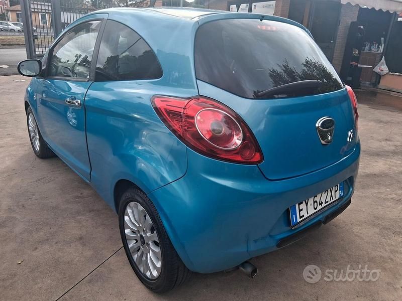 Usata Ford Ka Titanium 69 CV (50 kW) 2015 Blu Utilitaria