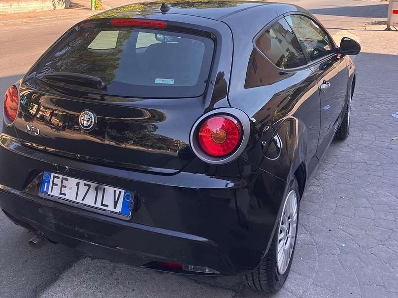 Usata Alfa Romeo MiTo 69 CV (50 kW) 2016 Nero Utilitaria