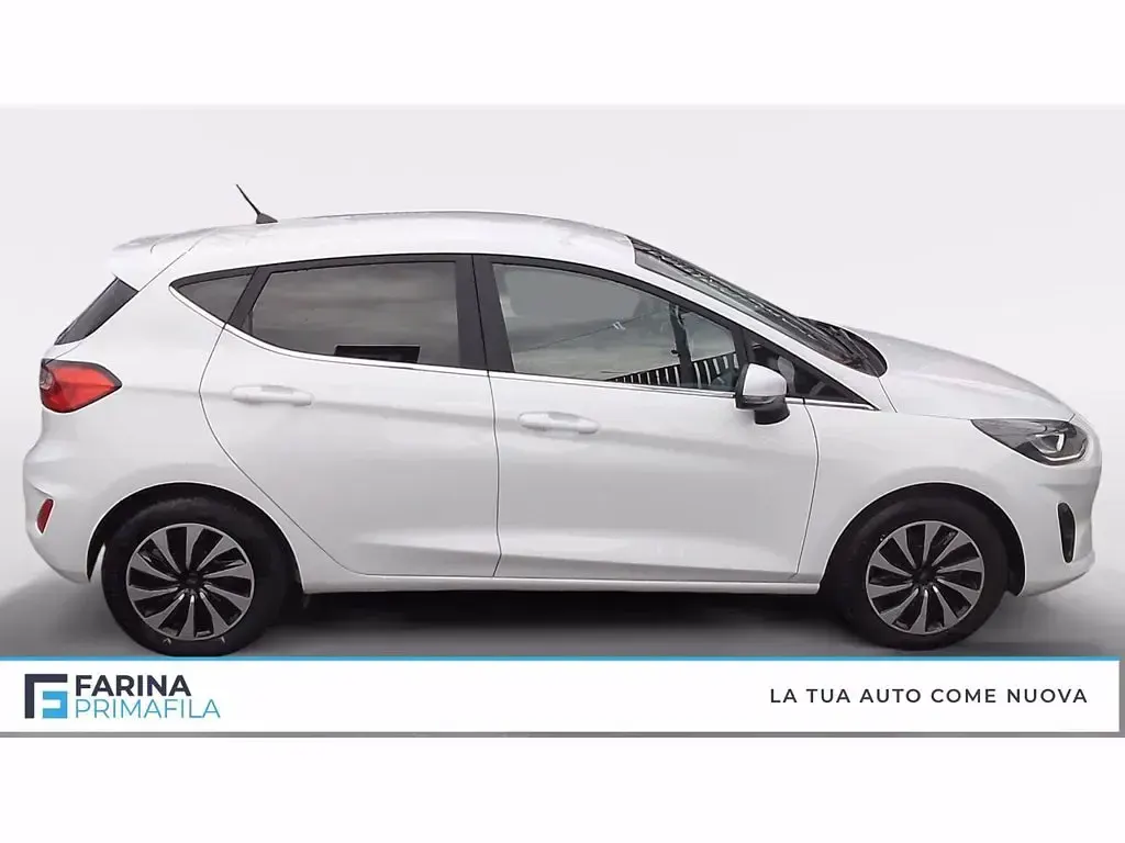 Begagnad Ford Fiesta Titanium 125 HK (91 kW) 2023 Vit Halvkombi