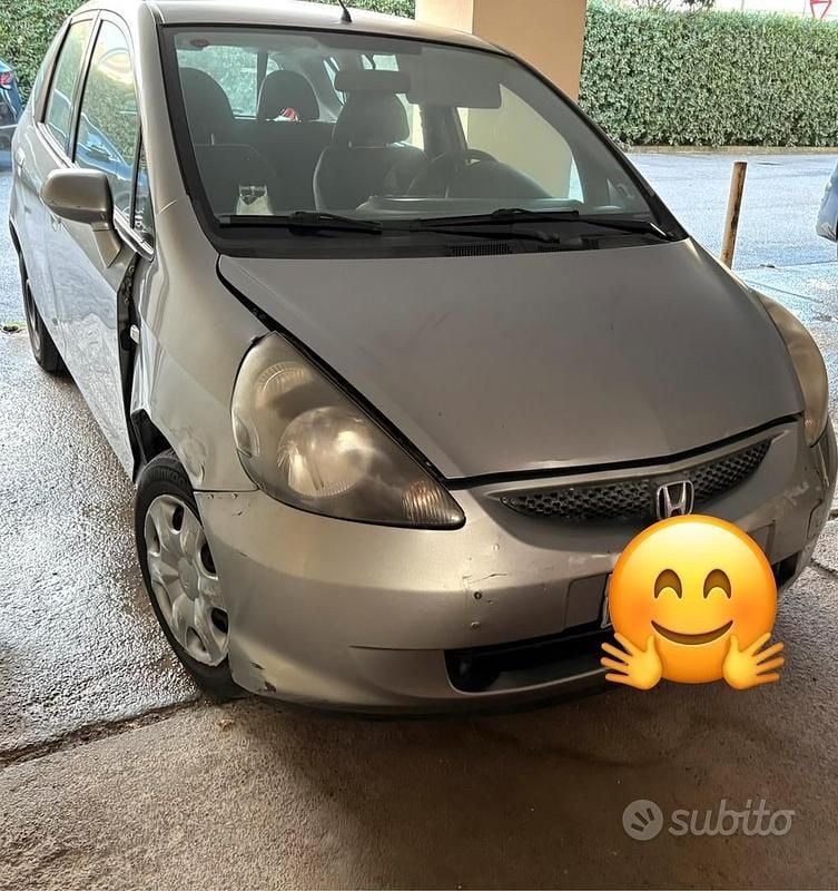 Usata Honda Jazz 78 CV (57 kW) 2005 Utilitaria