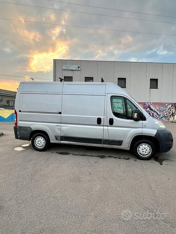 Usata Fiat Ducato 116 CV (85 kW) 2012 Grigio Furgone