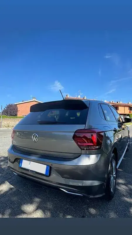 Usata VW Polo Comfortline 95 CV (69 kW) 2020 Argento Utilitaria
