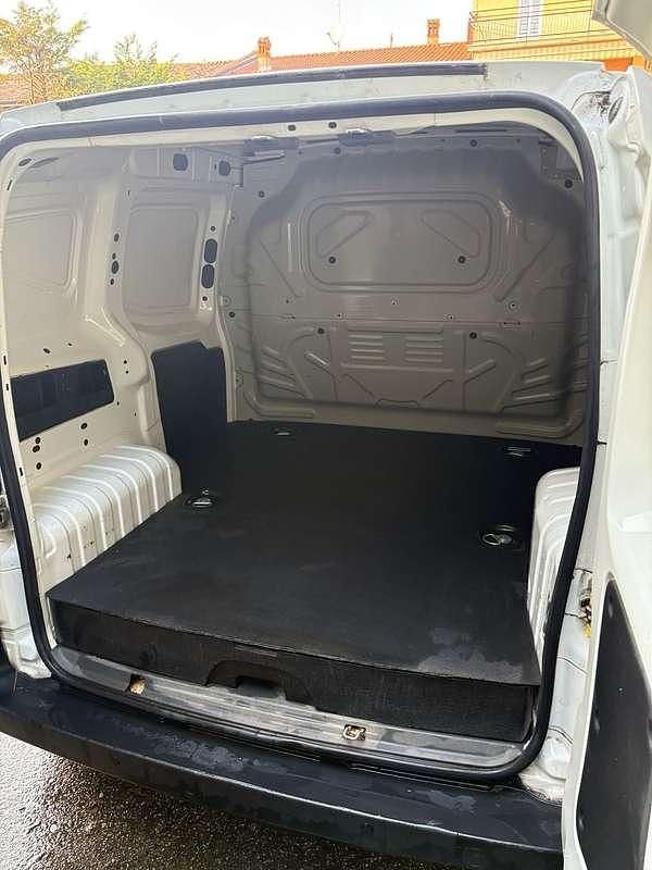 Usata Fiat Fiorino 77 CV (56 kW) 2010 Bianco Monovolume