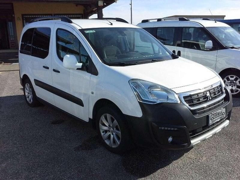 Usata Peugeot TePee 120 CV (88 kW) 2017 Bianco Monovolume
