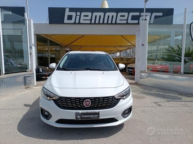 Usata Fiat Tipo Lounge 95 CV (69 kW) 2017 Bianco pastello Berlina