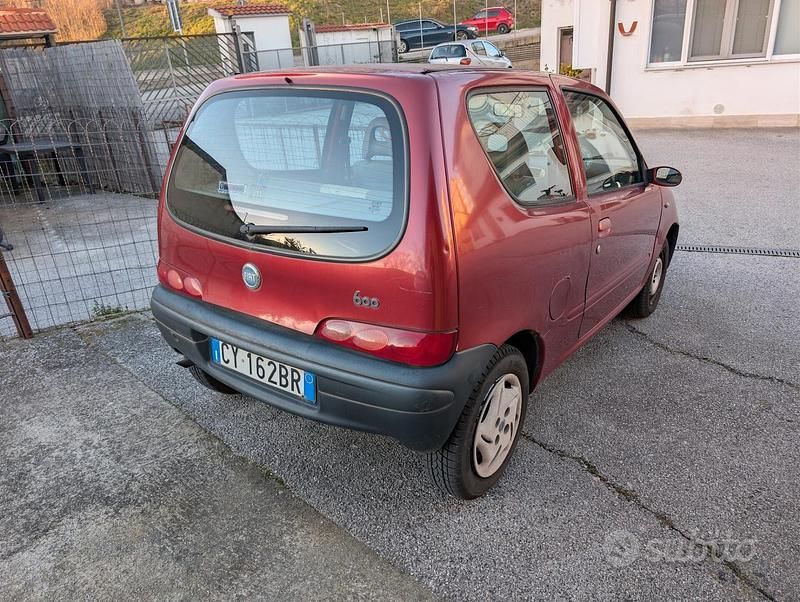 Usata Fiat 600 54 CV (39 kW) 2006 Rosso Utilitaria