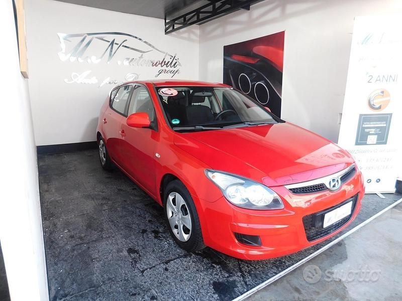 Usata Hyundai i30 Active 109 CV (80 kW) 2009 Rosso Berlina