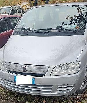 Grigio Usata 2009 Fiat Multipla Monovolume | 1600 € (Ottimo prezzo) - Immagine 1/3