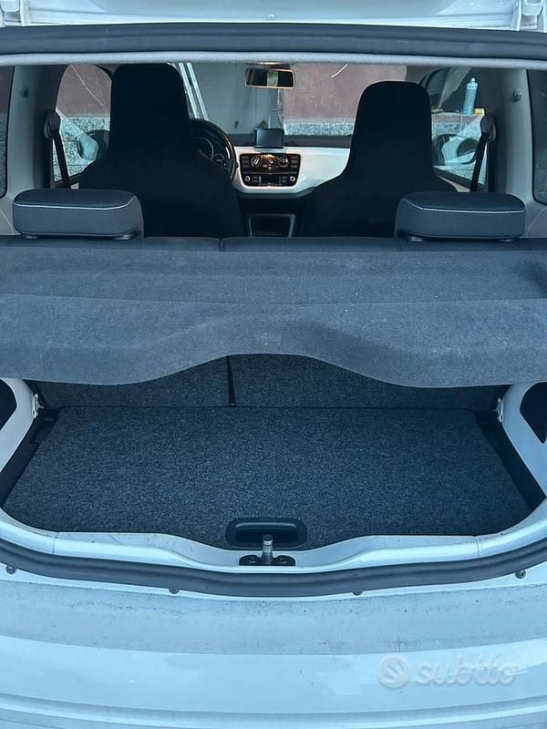 Usata VW up! Edition 75 CV (55 kW) 2012 Bianco Utilitaria