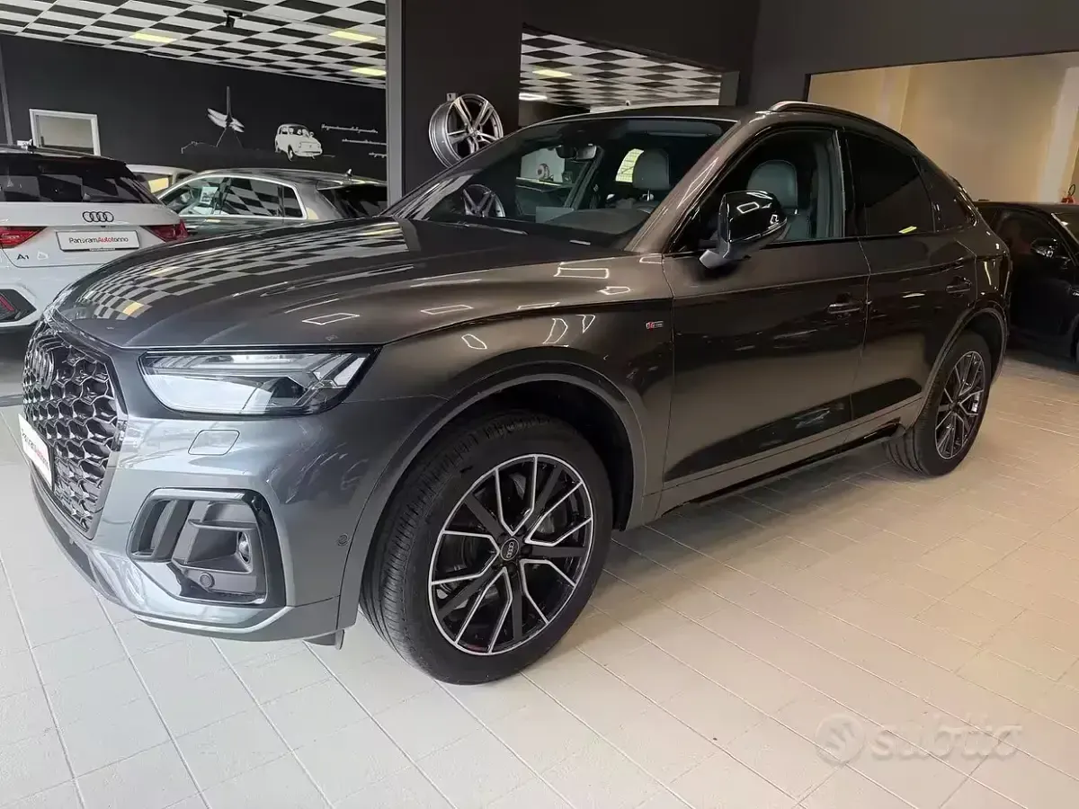 Usata Audi Q5 Ambiente 204 CV (150 kW) 2025 Grigio SUV