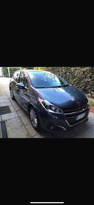 Usata Peugeot 208 Active 82 CV (60 kW) 2017 Utilitaria
