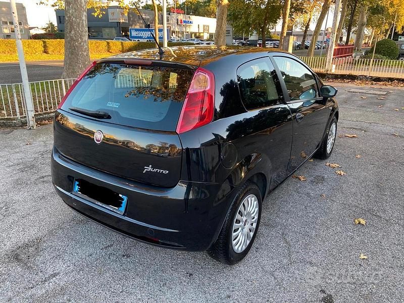 Usata Fiat Grande Punto 2009 Nero Utilitaria