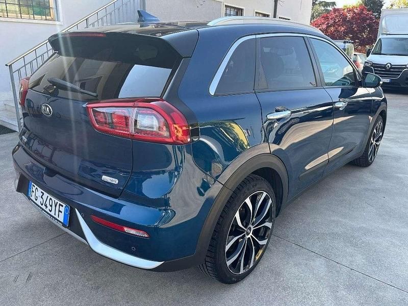 Usata Kia Niro 105 CV (77 kW) 2017 Blu SUV