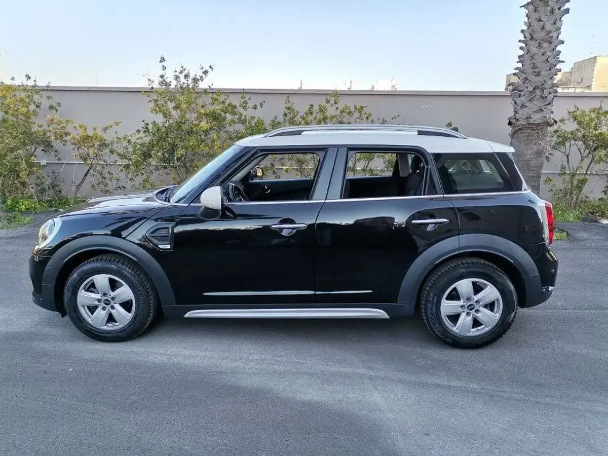 Usata Mini Cooper D Countryman Business 150 CV (110 kW) 2017 Nero SUV