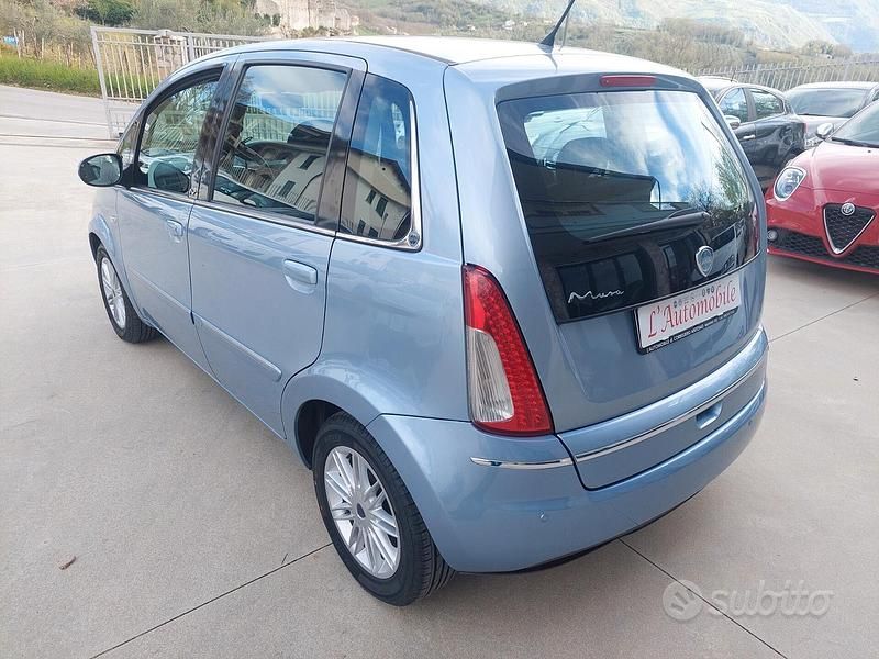 Usata Lancia Musa Gold 95 CV (69 kW) 2011 Blu Monovolume