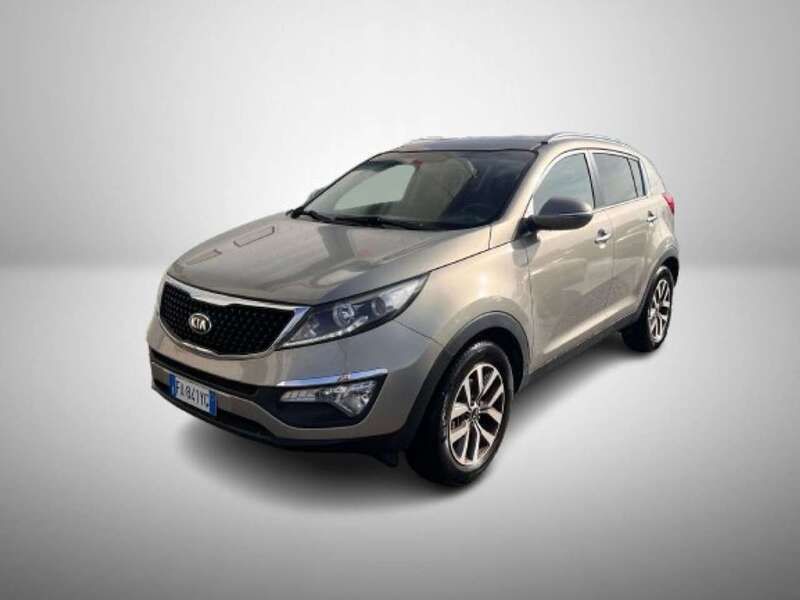 Grigio Usata 2015 Kia Sportage SUV | 8250 € (Super prezzo) - Immagine 1/4