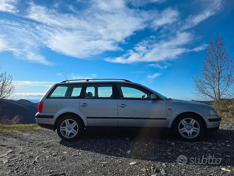 Usata VW Passat Highline 110 CV (80 kW) 1998 Grigio Station wagon