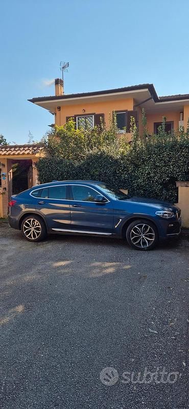Usata BMW X4 Comfort Edition 184 CV (135 kW) 2020 Blu SUV