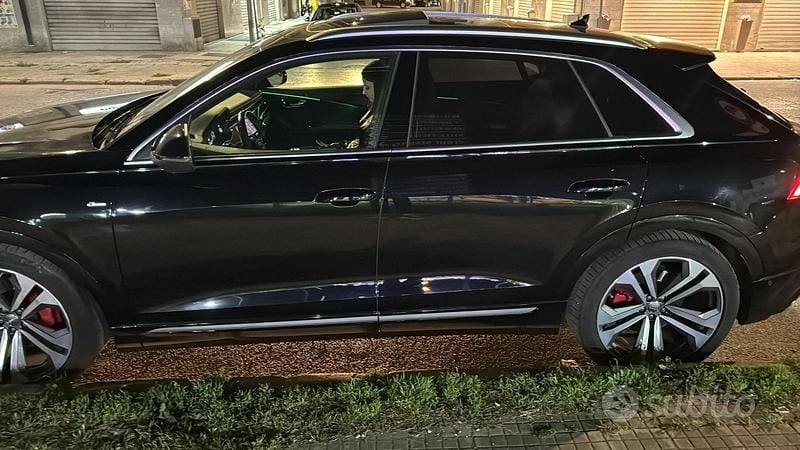 Usata Audi Q8 286 CV (210 kW) 2020 Nero SUV