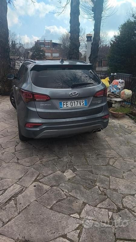 Usata Hyundai Santa Fe 150 CV (110 kW) 2016 Grigio SUV