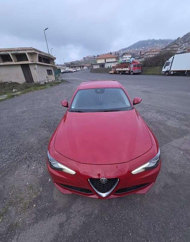 Usata Alfa Romeo Giulia Super 200 CV (147 kW) 2018 Rosso Berlina