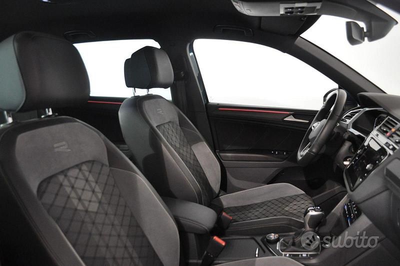 Usata VW Tiguan R-line 150 CV (110 kW) 2021 Blu SUV