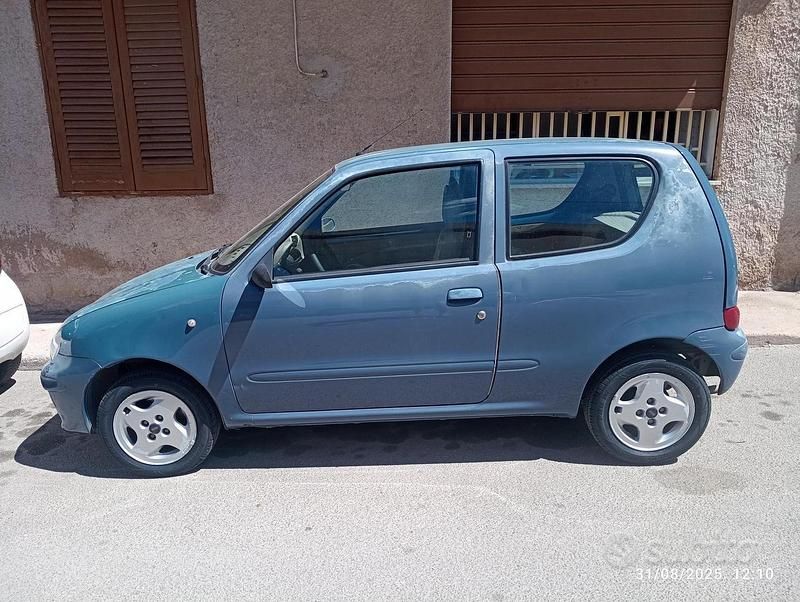 Usata Fiat 600 54 CV (39 kW) 2006 Blu Utilitaria