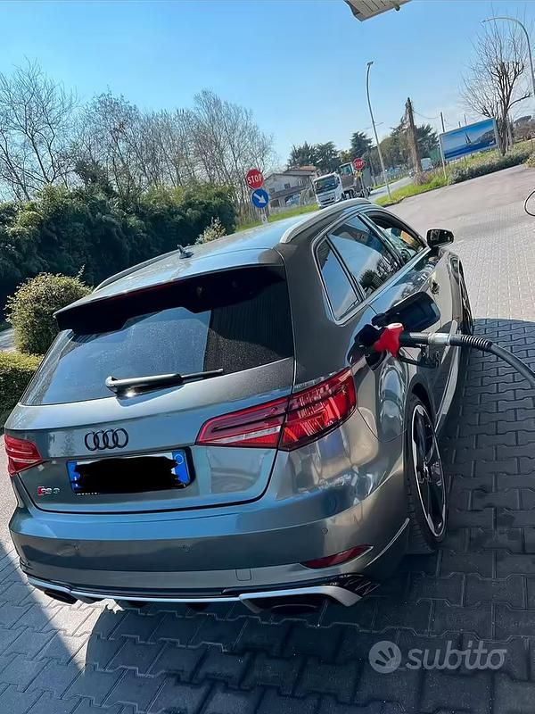 Usata Audi RS3 400 CV (294 kW) 2018 Grigio Berlina