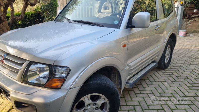 Usata 2000 Mitsubishi Pajero SUV | 7000 € (Buon prezzo) - Immagine 1/4