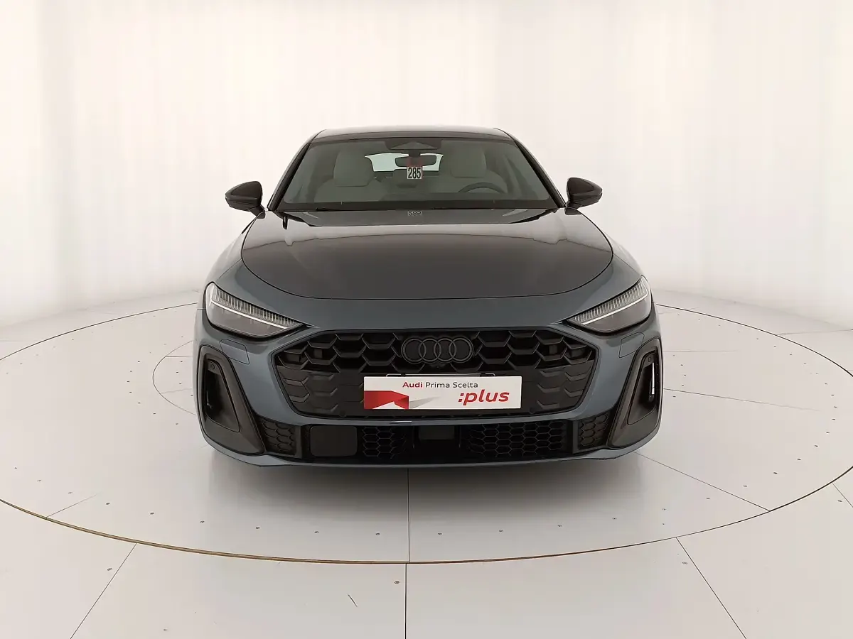 Usata Audi A5 S-Line 204 CV (150 kW) 2025 Blu orizzonte metallizzato Berlina