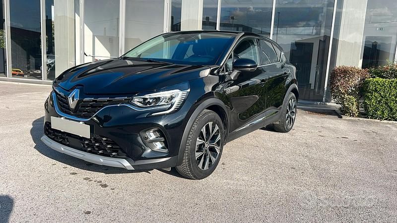 Usata Renault Captur Equilibre 100 CV (73 kW) 2023 Nero SUV