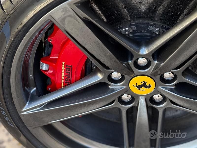 Usata Ferrari F12 741 CV (545 kW) 2014 Rosso Coupé