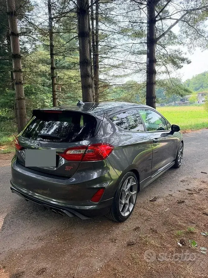 Usata Ford Fiesta ST 200 CV (147 kW) 2020 Grigio Utilitaria