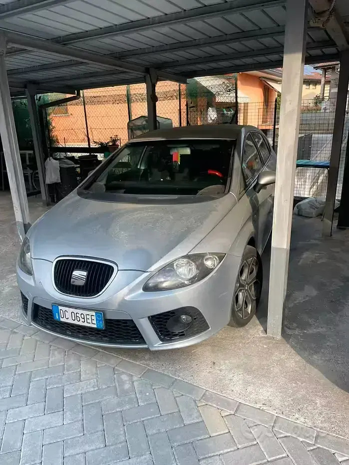 Usata Seat Leon FR 170 CV (125 kW) 2006 Grigio Utilitaria