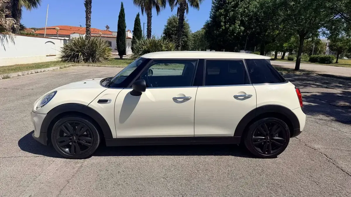 Usata Mini ONE 75 CV (55 kW) 2016 Bianco Utilitaria