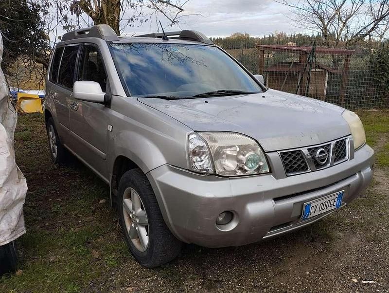 Usata Nissan X-Trail 136 CV (100 kW) 2005 Grigio SUV