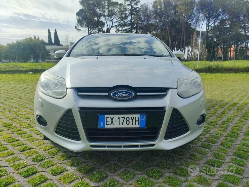 Usata Ford Focus 115 CV (84 kW) 2012 Argento Station wagon