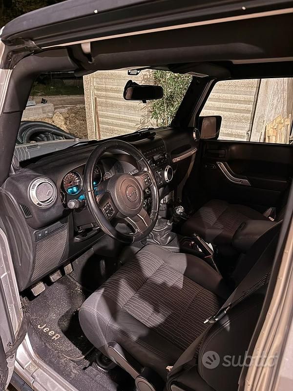 Usata Jeep Wrangler Rubicon 2011 SUV