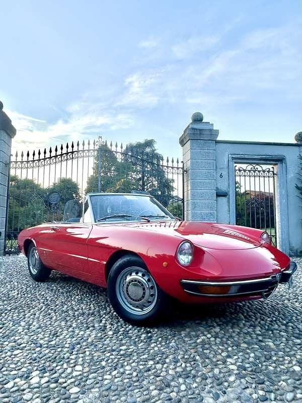 Usata Alfa Romeo GT Junior 120 CV (88 kW) 1970 Rosso Cabrio