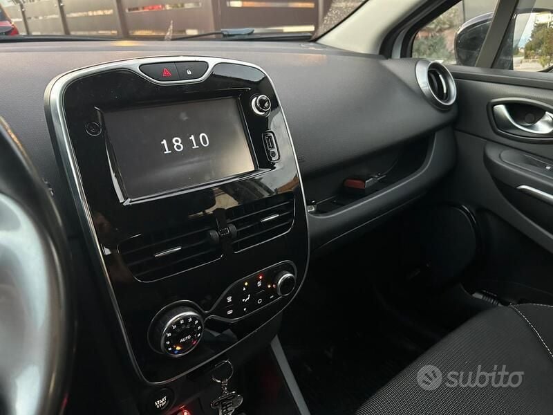 Usata 2015 Renault Clio IV Due volumi | 7500 € (Cara) - Immagine 1/4