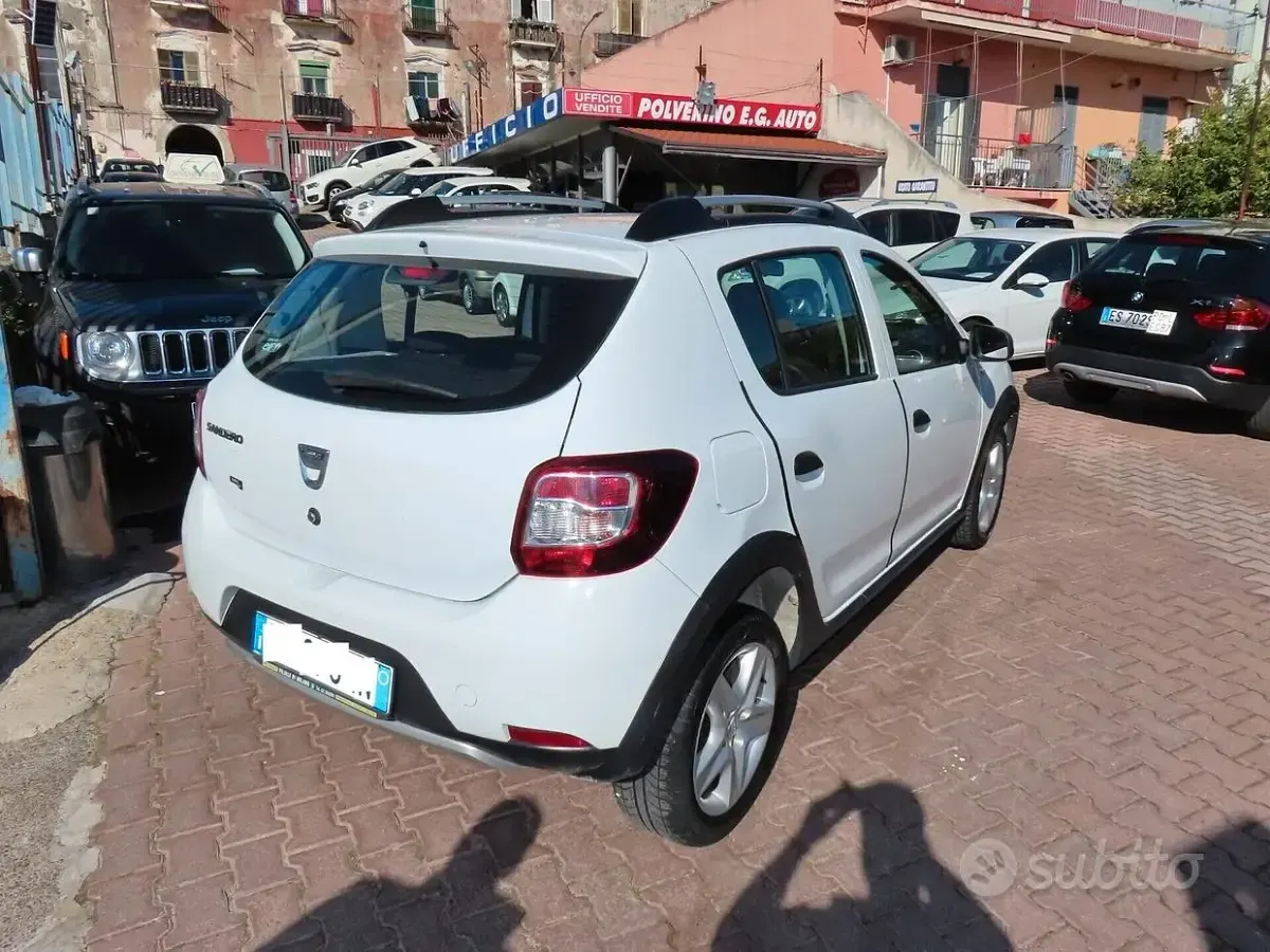 Usata Dacia Sandero Stepway 90 CV (66 kW) 2016 Bianco SUV