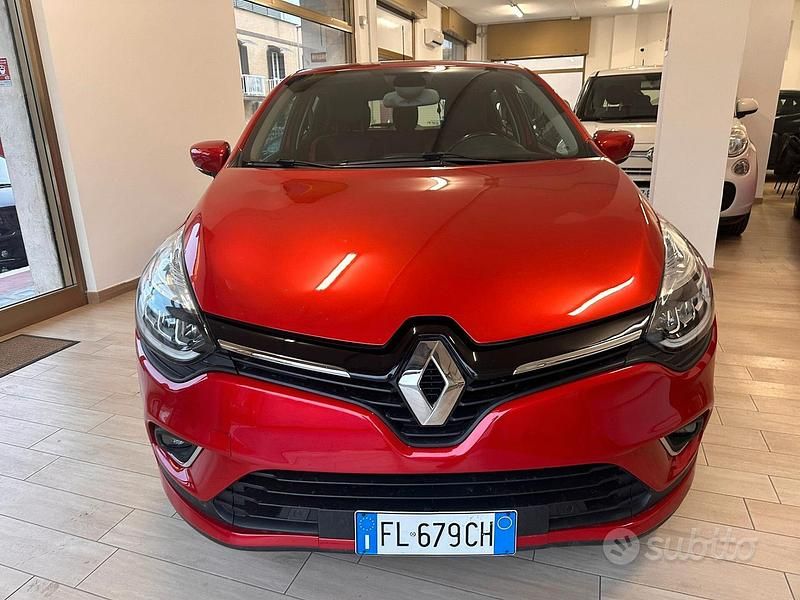 Usata Renault Clio GrandTour GT-Line 110 CV (80 kW) 2017 Rosso Station wagon
